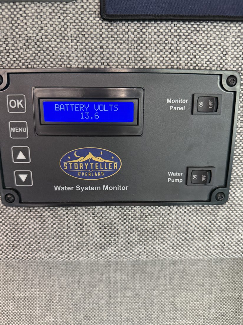 Volta panel: House 12 V side · 13.6 V