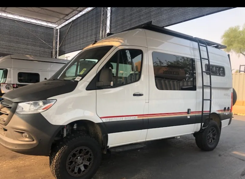 White Storyteller MODE 4x4 camper van